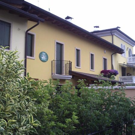 Corte Nuova Apartment Valeggio sul Mincio Luaran gambar