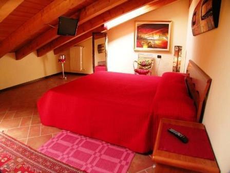 Corte Nuova Apartment Valeggio sul Mincio Luaran gambar